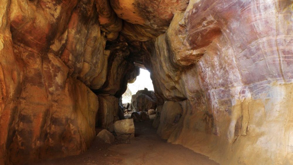 Best Time to Visit Bhimbetka_Caves,_Madhya_Pradesh