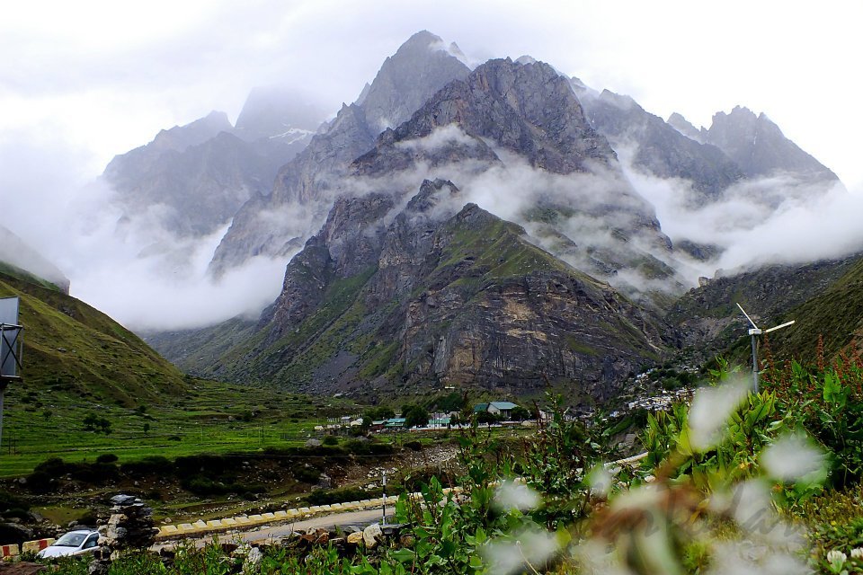 Mana Village by Prakharmd, CC BY-SA 2.0, via Wikimedia Commons