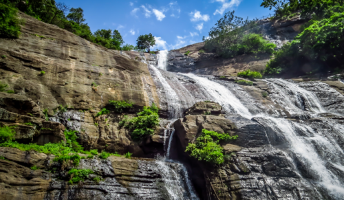 Tamil Nadu’s Most Beautiful Waterfalls – A Complete Travel Guide